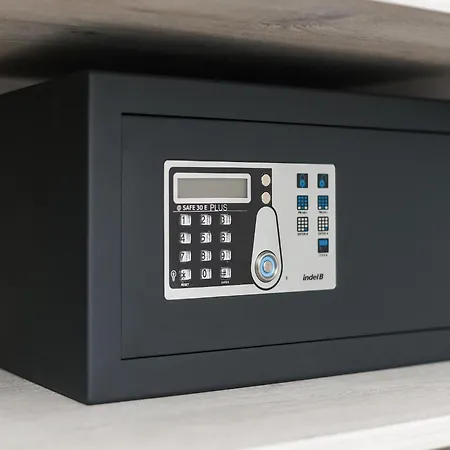 Gemuetliche Obergeschoss, 아파트 *